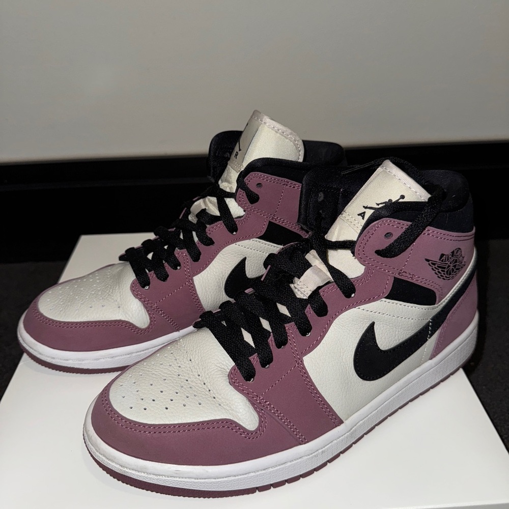 Jordan Women's Sneakers in Purple and White